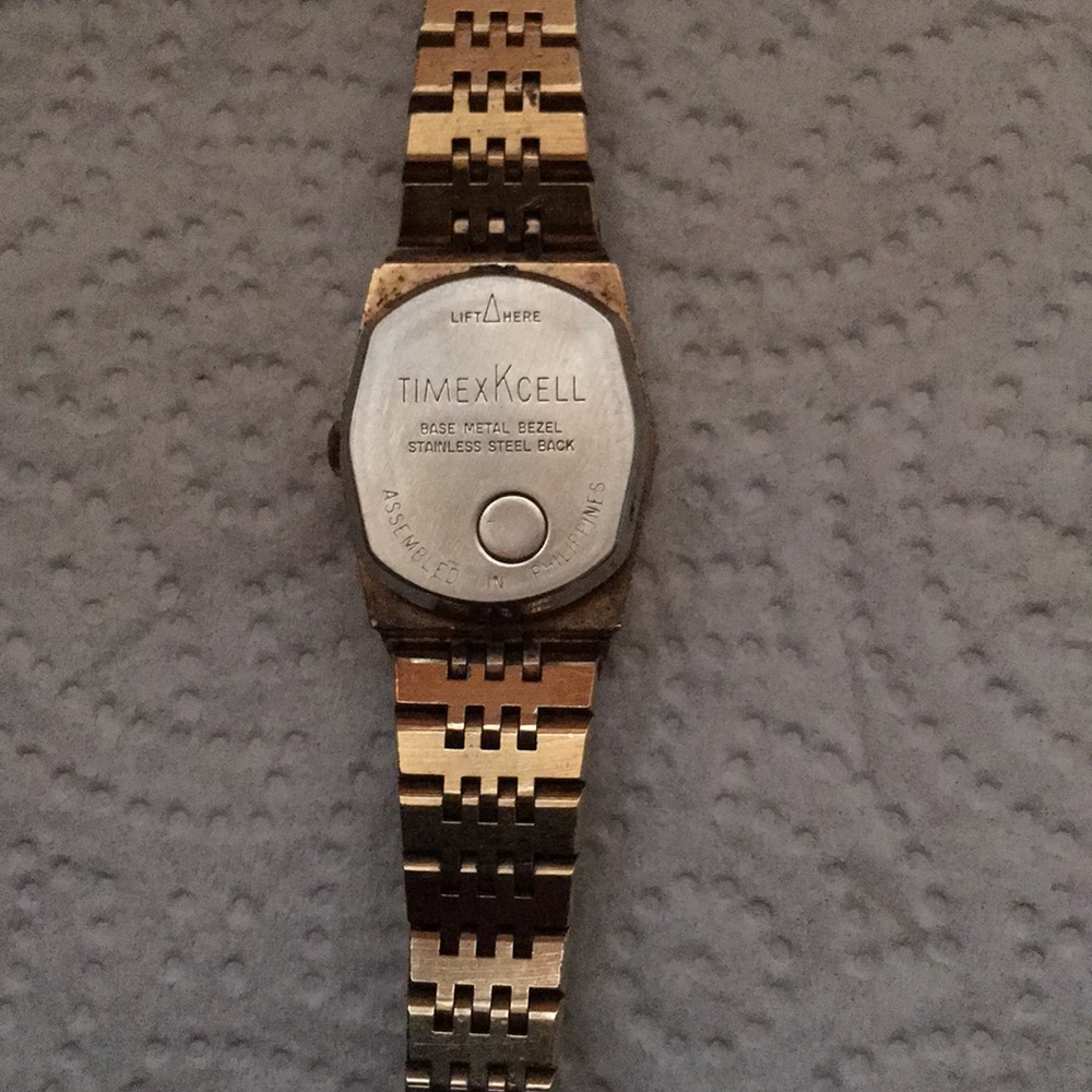 14kt gold timex gold watch